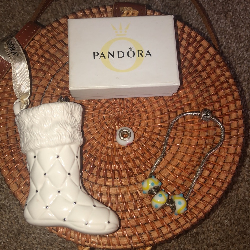7” Pandora Bracelet 3 Blue/Yellow Murano Glass Beads 1 xtra bead 2012 stocking